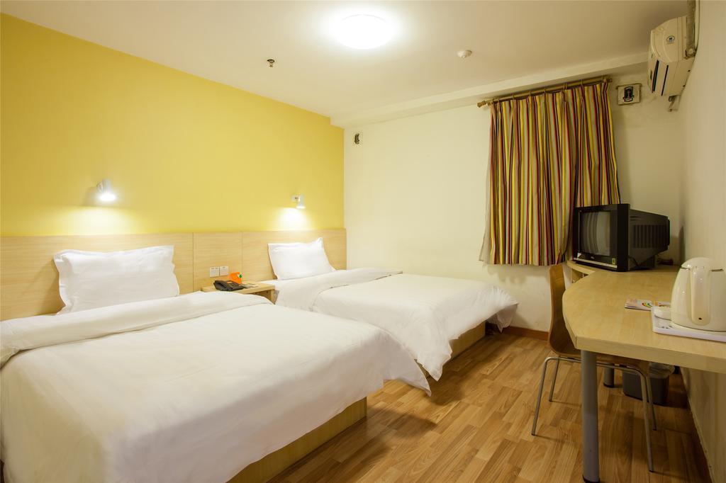 7Days Inn Shanghai Caobao Road Metro Station Room photo