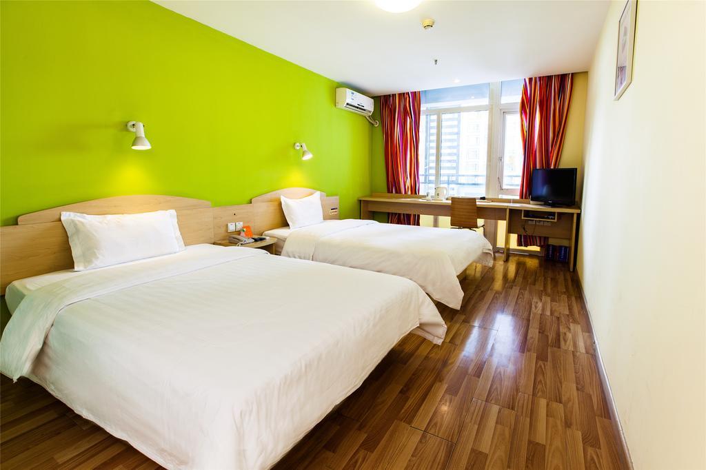 7Days Inn Shanghai Caobao Road Metro Station Room photo