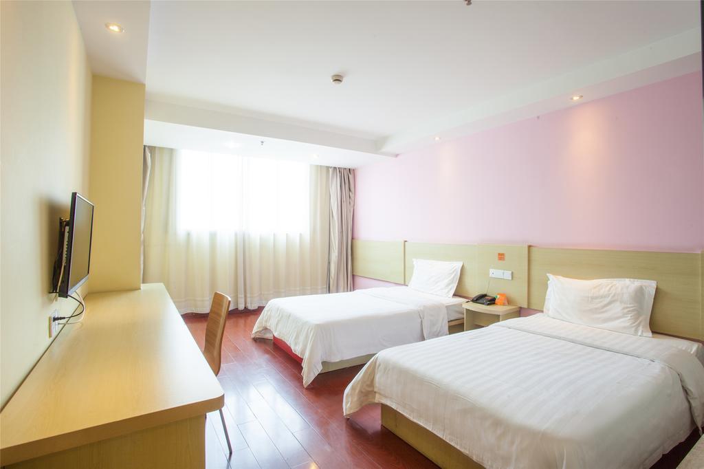 7Days Inn Shanghai Caobao Road Metro Station Room photo